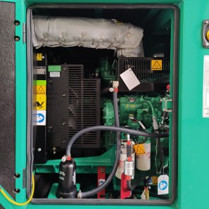 cummins c17 d5 gruppo elettrogeno trifase 15kva silenziato diesel