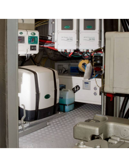 Whisper M-GV6 Piccolo 6 Marine generator 6KVA