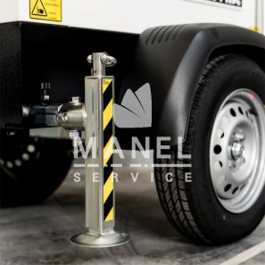 italtower fenix pro09 torre faro 4x320 w multiled con carrello lento e generatore stagev