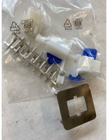 REMOTE CONTROL CONNECTOR AND PLATE KIT